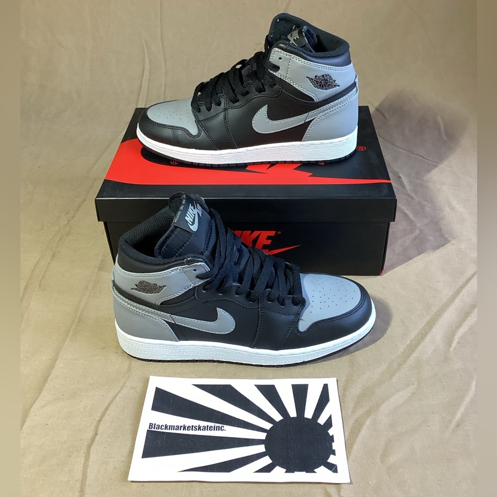 Nike Air Jordan 1 Retro High OG Shadow 2013 575441-014 GS Size 5.5Y